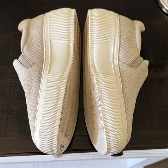 J Slides Textured Slip-On Sneakers - Cream - Picture 7 of 10